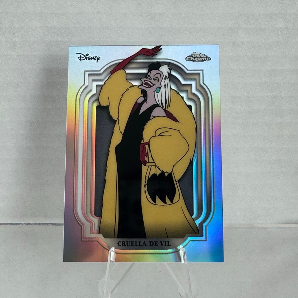 Disney Topps Chrome 2024 Cruella De Vil Refractor #27